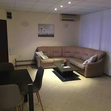 3 Bedroom Seaview /2nd Floor/