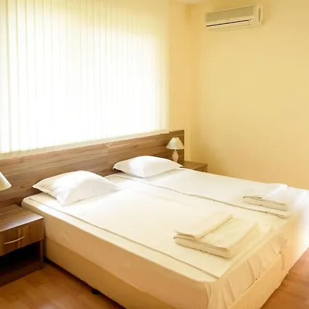 3 Bedroom Seaview /2nd Floor/ Topola