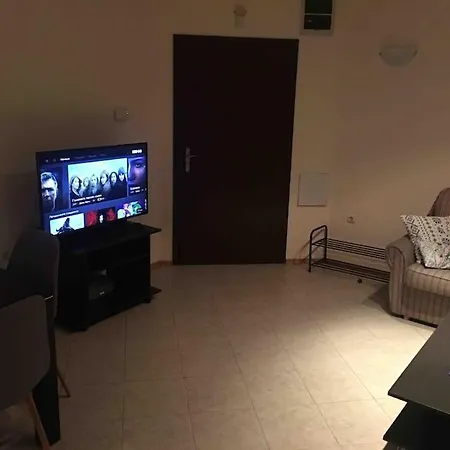 Апартамент 3 Bedroom Seaview /2nd Floor/ Топола