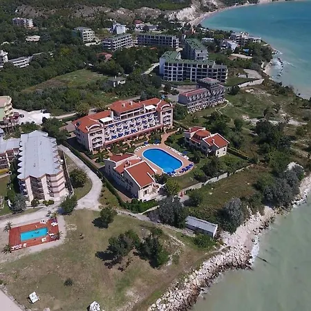 Апартамент 3 Bedroom Seaview /2nd Floor/ Топола