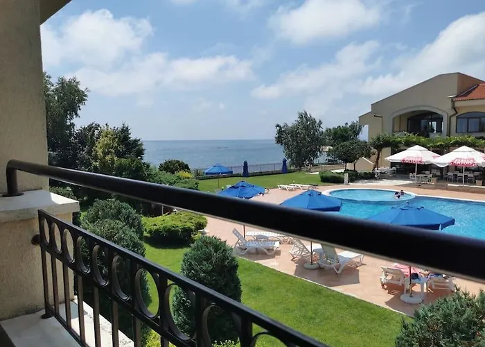 3 Bedroom Seaview /2nd Floor/