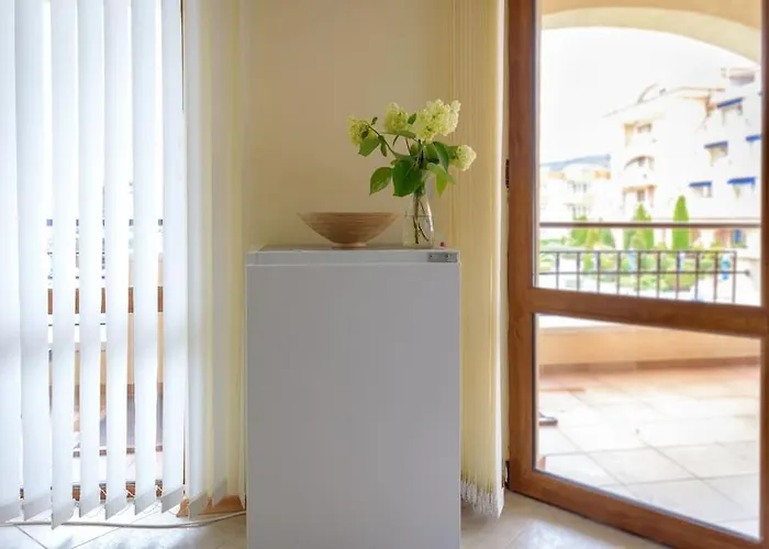 3 Bedroom Seaview /2nd Floor/ Appartamento Topola