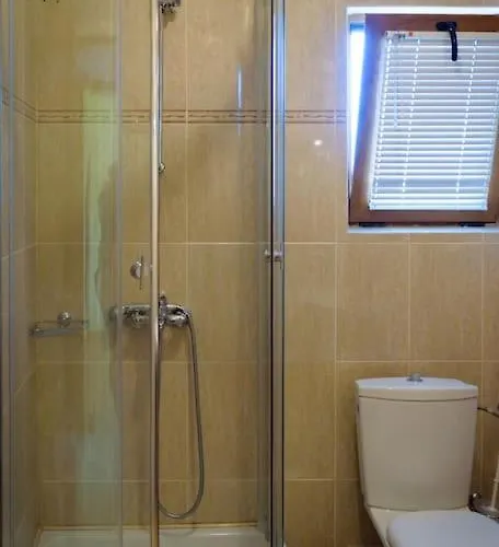 3 Bedroom Seaview /2nd Floor/ *