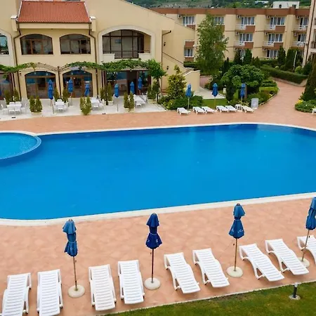 3 Bedroom Seaview /2nd Floor/ Appartement