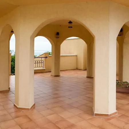 3 Bedroom Seaview /2nd Floor/ Apartman *