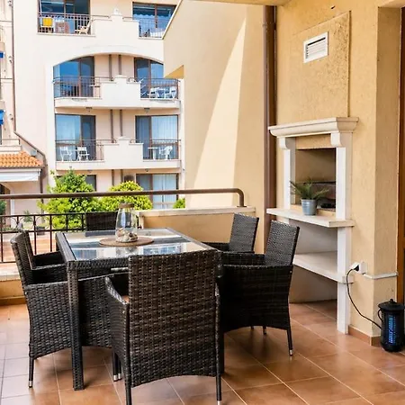 3Br Sea View Apartment -2Nd Fl - 50M From The Sea Apartment *