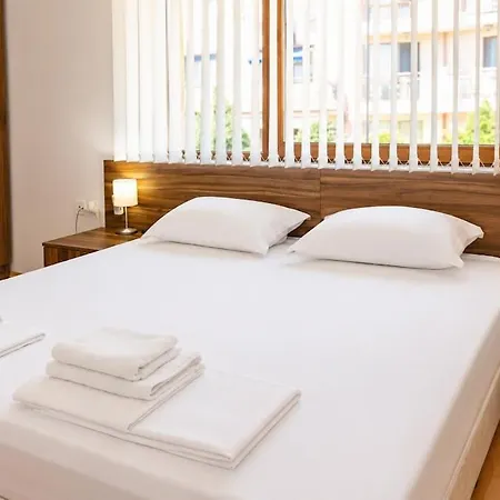 3Br Sea View Apartment -2Nd Fl - 50M From The Sea *