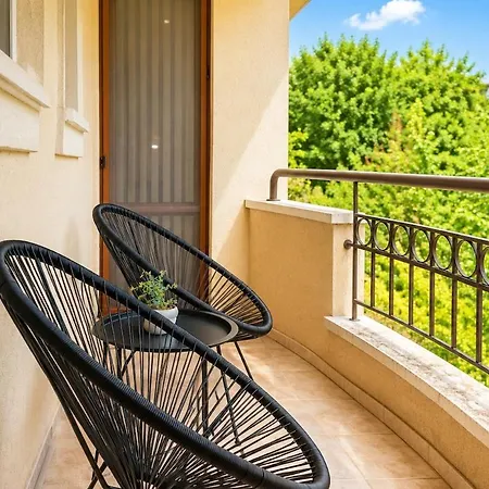 3Br Sea View Apartment -2Nd Fl - 50M From The Sea
