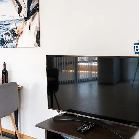 Apartment 3Br Sea View Apartment -2Nd Fl - 50M From The Sea Topola