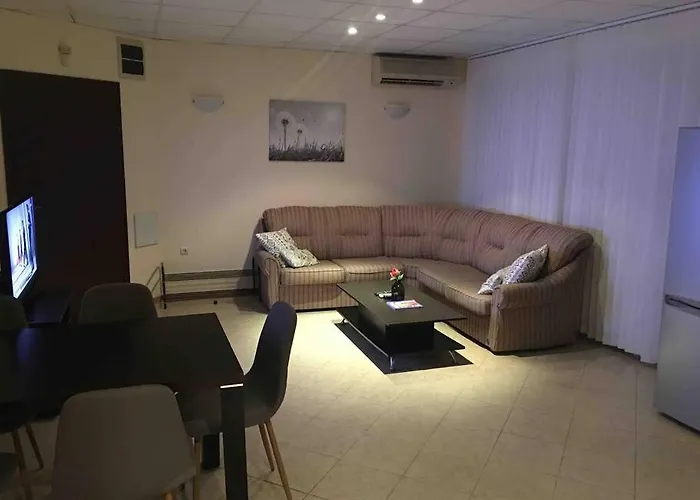 3 Bedroom Seaview /2nd Floor/